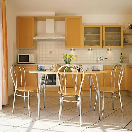 Alte Reihe 10 - Silbermoewe 3 * Zingst